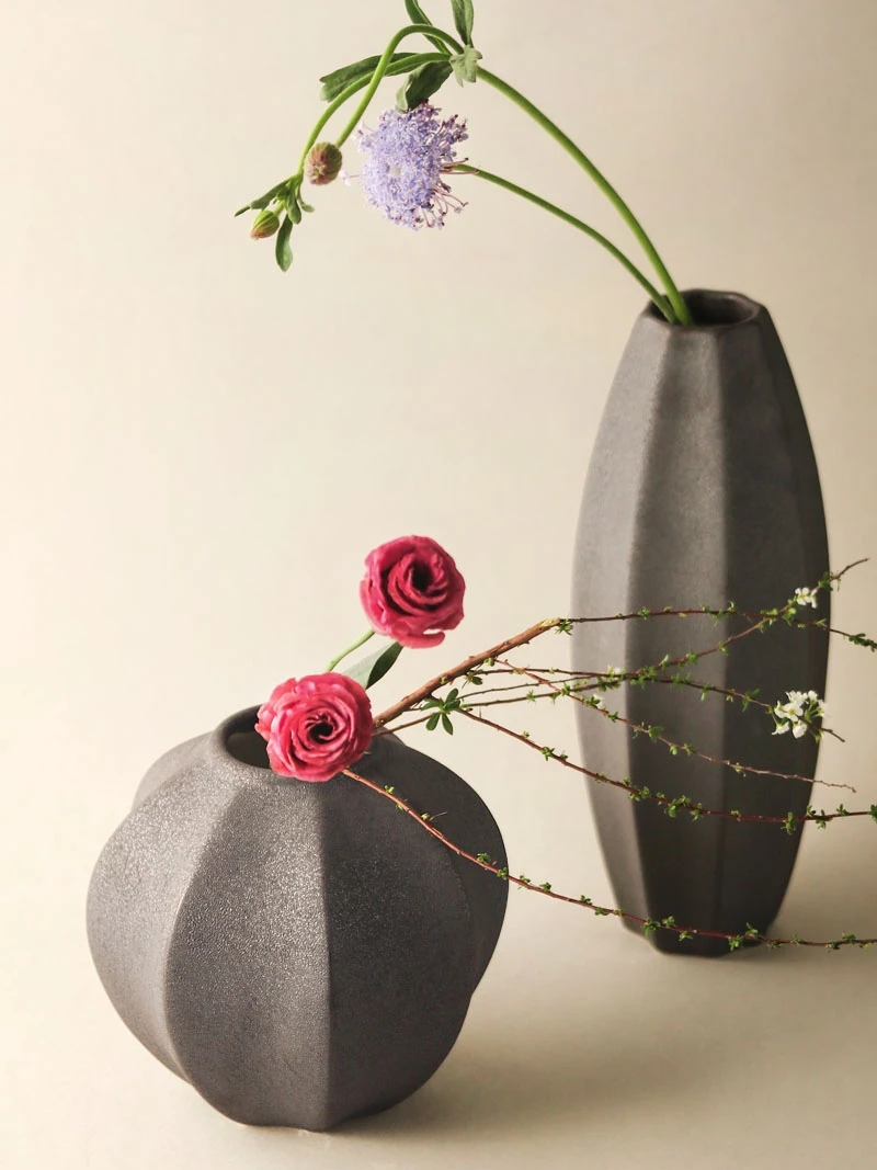 Handmade ceramic ikebana vase - From Britain with Love