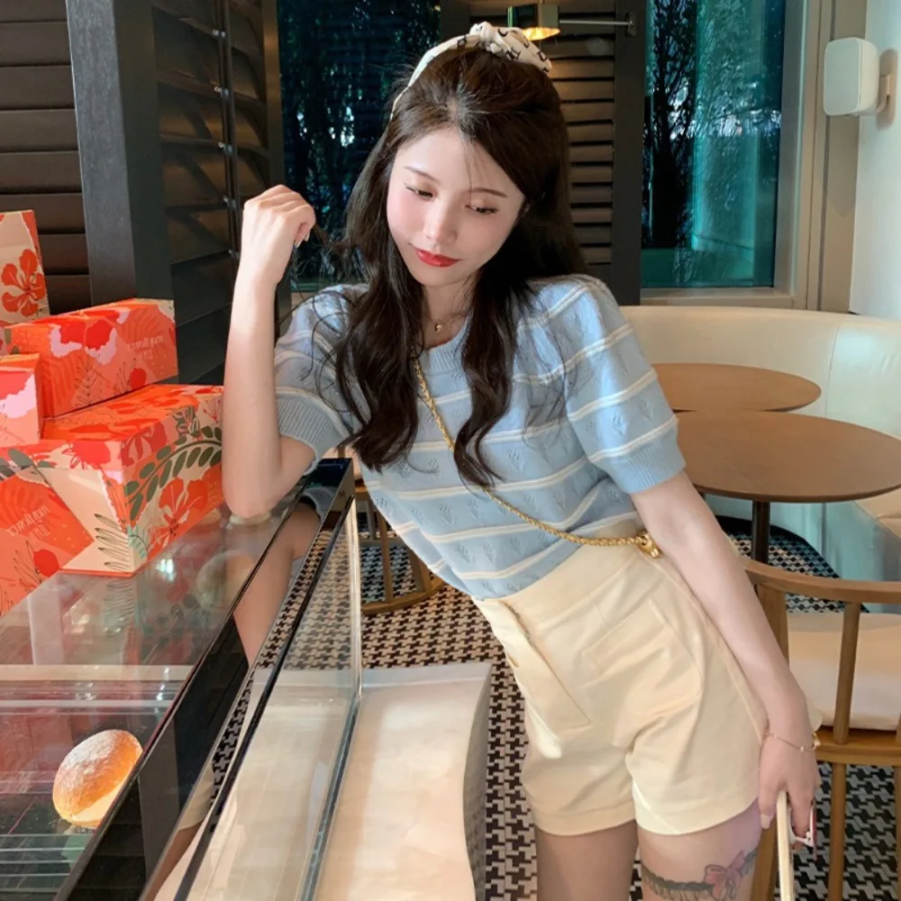 

Яркая вязаная футболка в полоску, новый летний милый Тонкий Топ, популярный Повседневный короткий уличный Топ