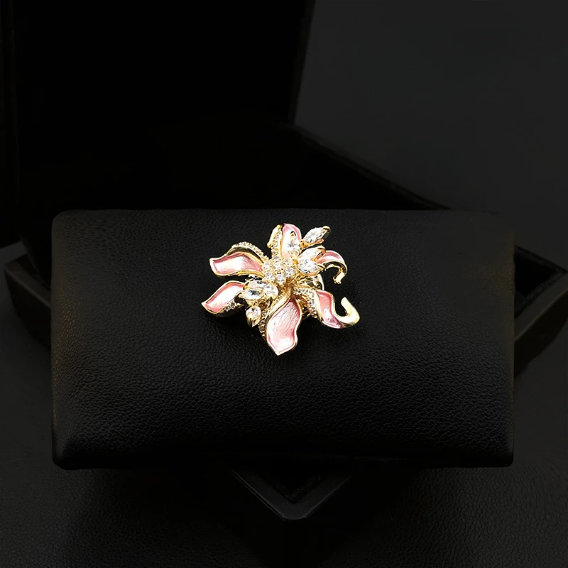Pink Flower Seamless Magnetic Brooch National Style Element Magnet Corsage Summer Clothes Anti-Exposure Buckle Accessories 5586
