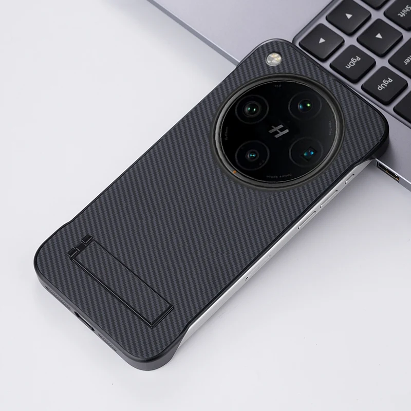 Sleek Carbon Fiber Style Phone Case with Frameless Holder Cover