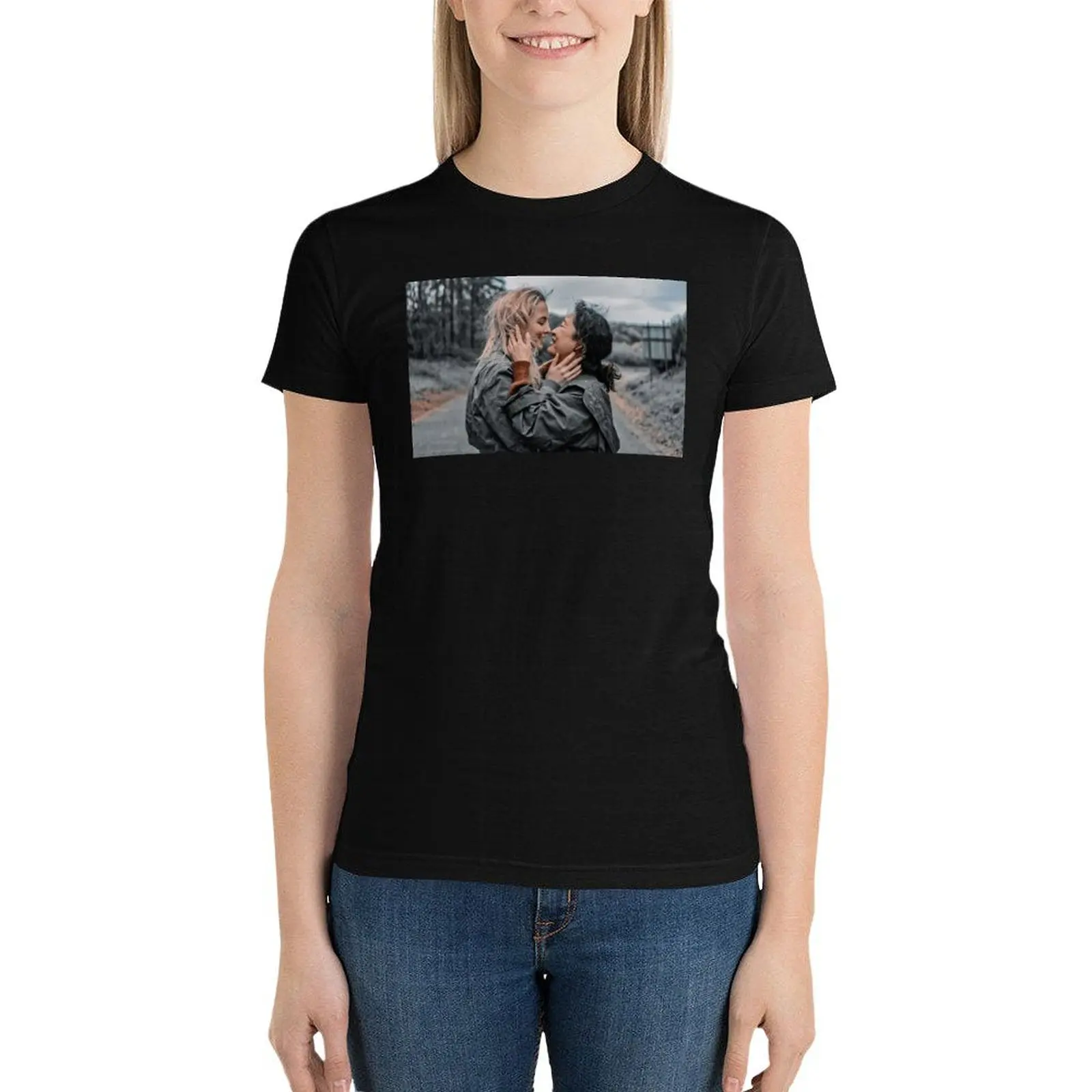 

Killing Eve Kiss Scene Villaneve T-Shirt vintage clothes funny Blouse Women's cotton t-shirt