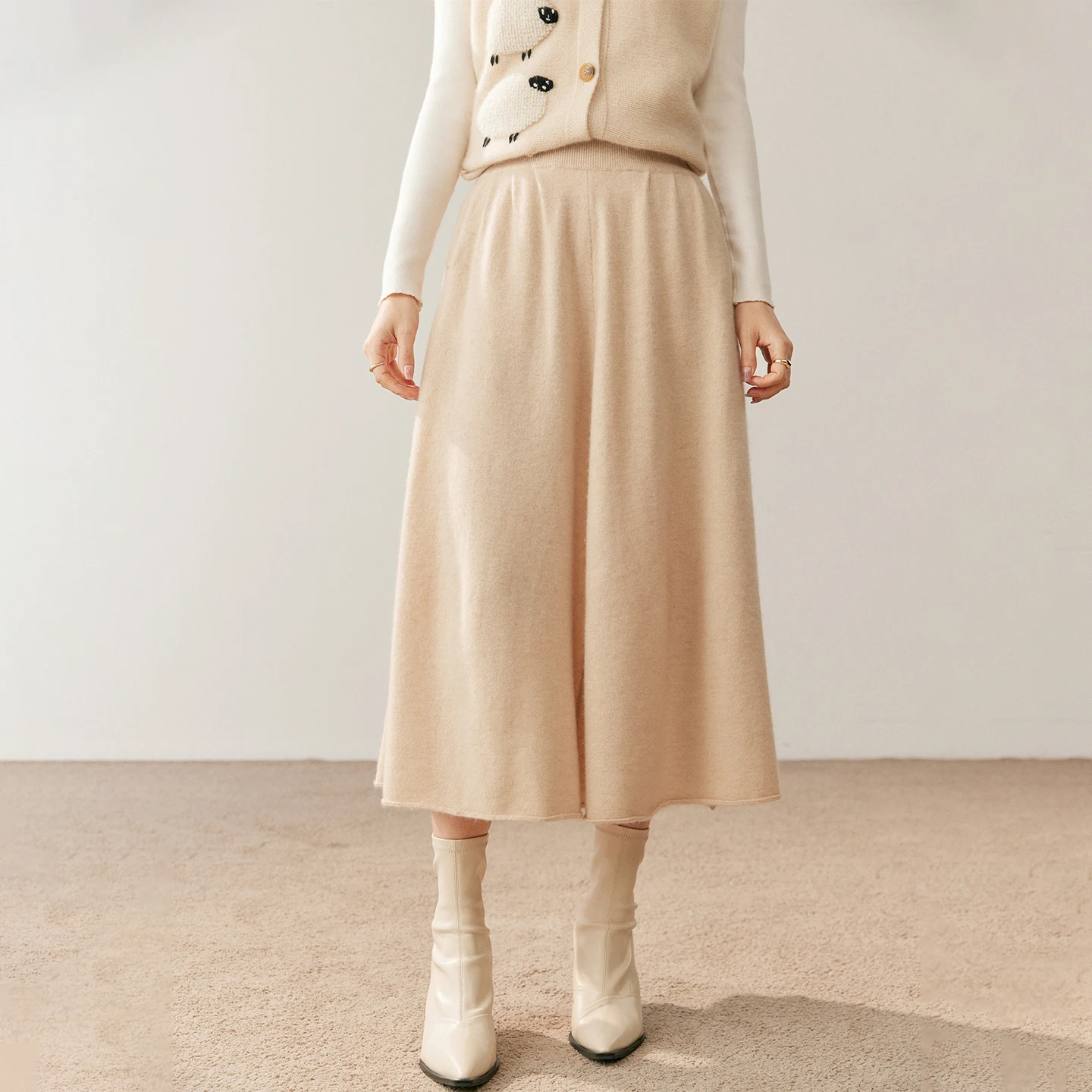 Cashmere Skirt Movement