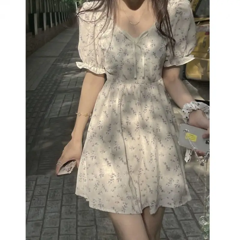 

2022 New Pure Desire Style Floral Dress Spring and Summer Milk Sweet Gentle French Retro Waist-Controlled Design Sense First Lov
