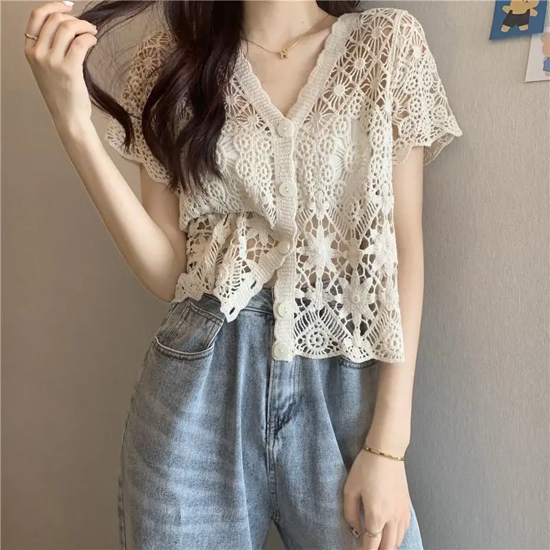 

French small blouse shirt sweet top summer design sense hollow out short sleeved V-neck lace shirt women shirt blouse female