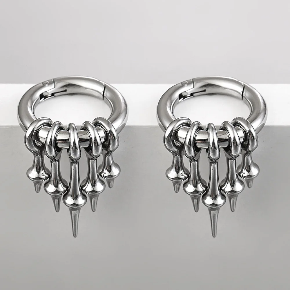 Casvort 2 Stück Edelstahl Ohrgewichte für durchstochene Ohren 6G 4mm Spike Tassel Ohrdehner Gothic Körperschmuck – Detail 2