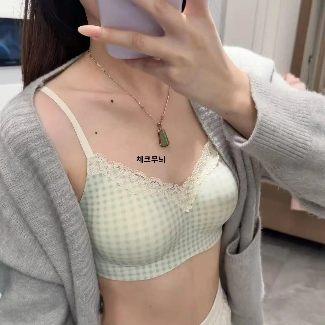 새로운 2026 플로럴 프린트 무선 브라 여성용 레이스 칼라 고정형 스포츠 브라 통기성 있는 푸쉬업 속옷 편안한 스포츠 베스트
