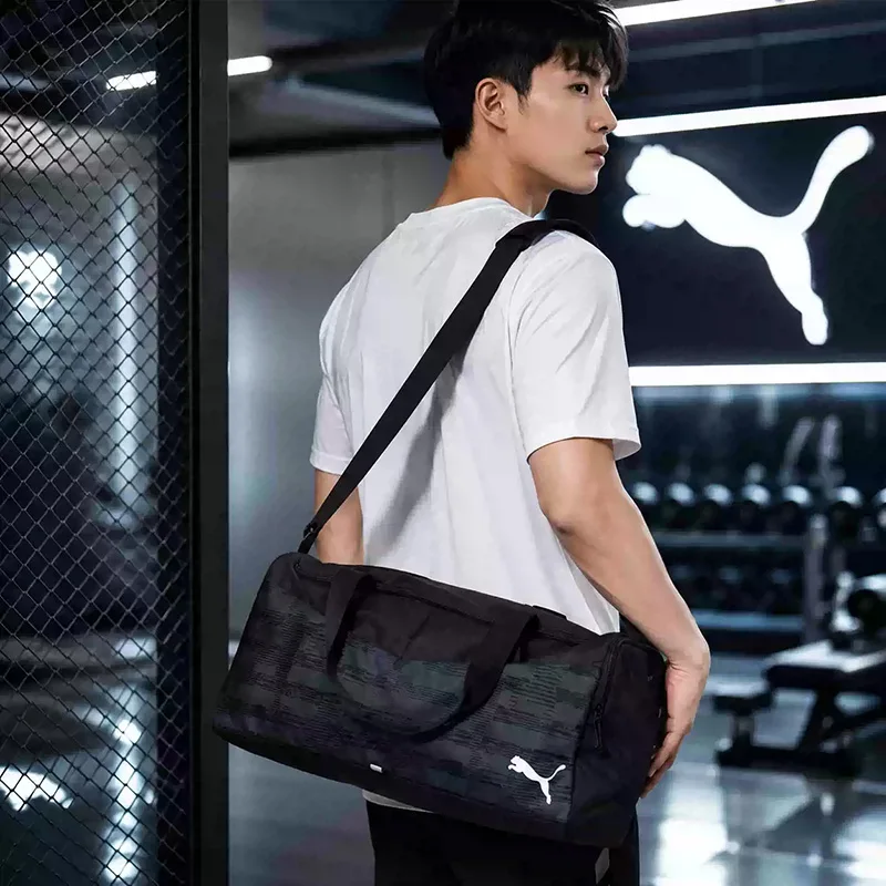 PUMA 피트니스 싱글 숄더백 메신저백 대용량 크로스바디백 트레이닝 여행가방..