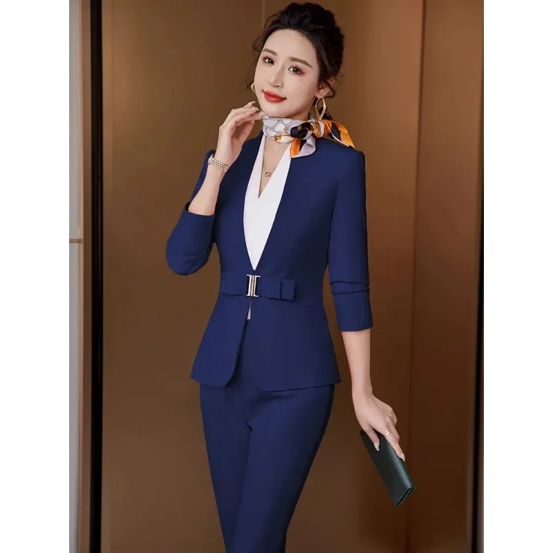 Рисунок 6 - Офисный женский Деловой брючный костюм