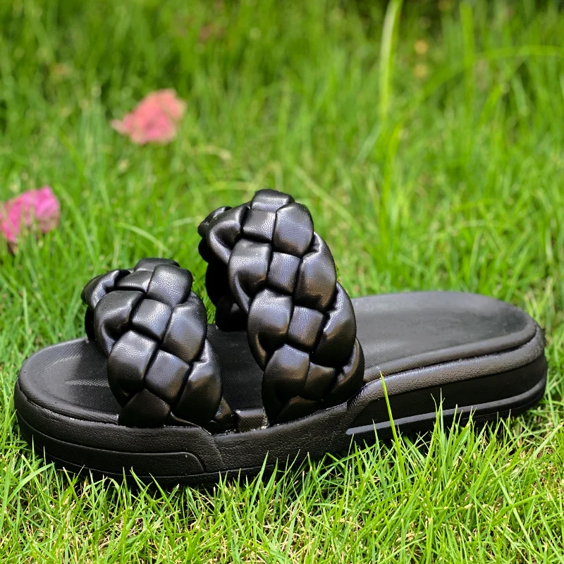 Рисунок 2 - Модные летние тапочки