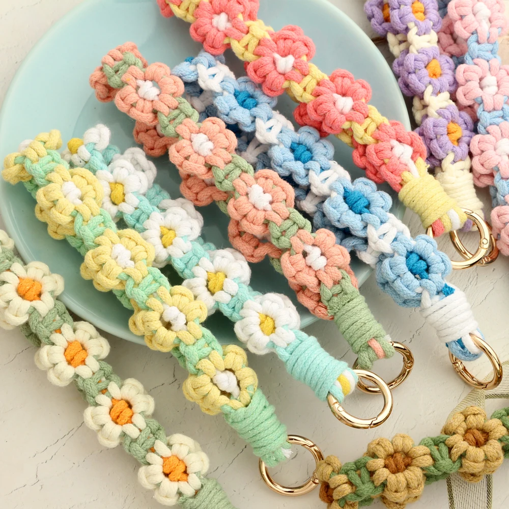 

Wholesale New Candy Color Cute Flowers Hand Woven Cotton Rope Keychain