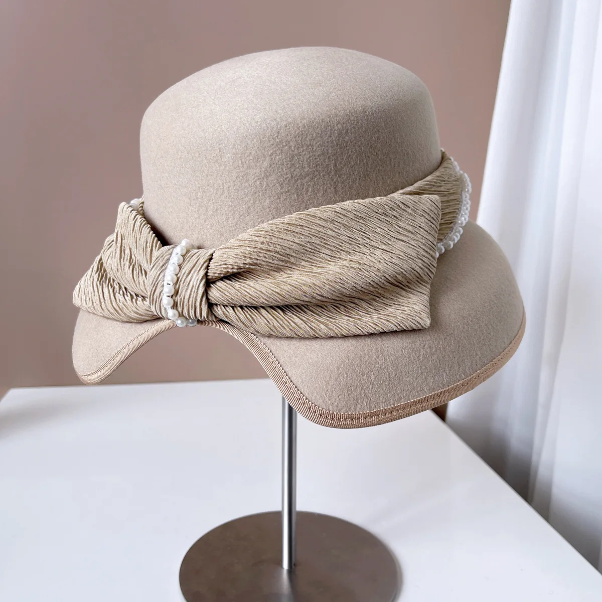 

Autumn Winter New Hepburn Style Bow Decoration High-quality Wool Fedora Hat Fashion French Elegant Bucket Hat Designer Style