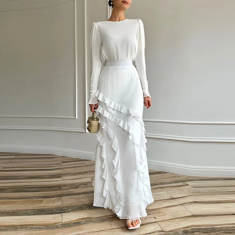 فستان نسائي