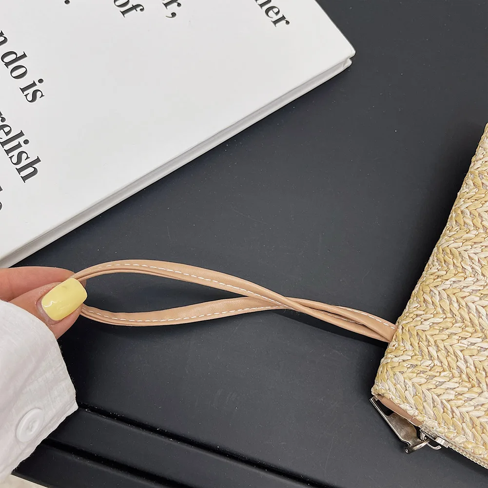 Women Summer Retro Straw Knitted Handbag Fashion Bohemian Woven Wristlet Bag Beach Summer Pure Color Clutch Handbag