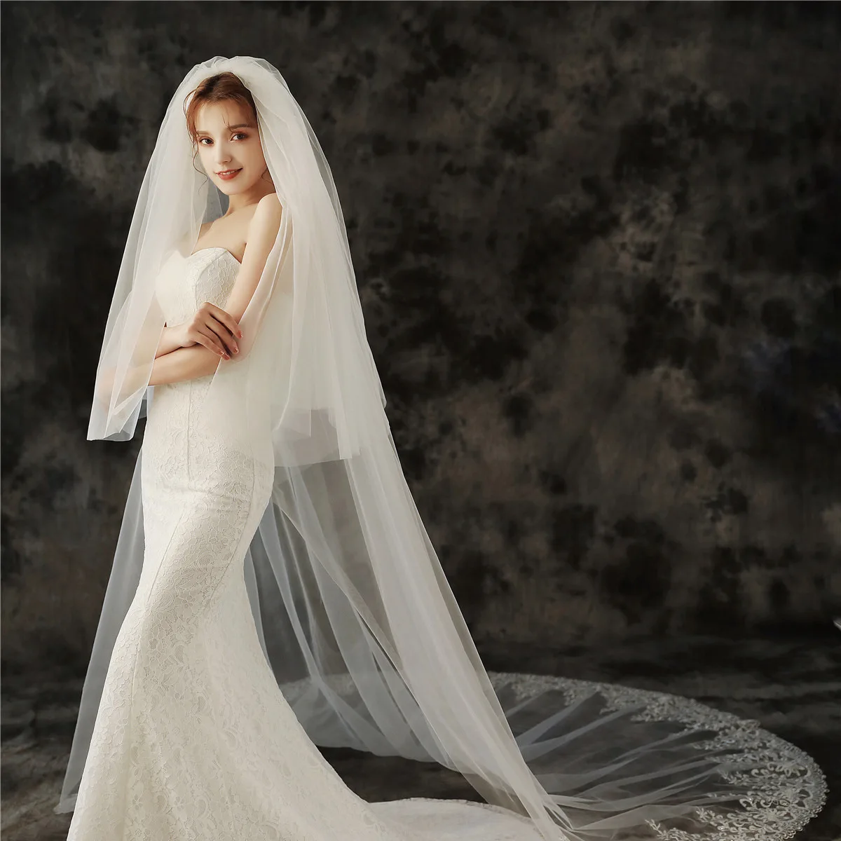 S0161F  New Hot -Selling High Quality Long Tail Wedding Etiquette Camera Veil 3 Meters Double Layer Band Combed High -End Lace