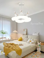 Lustre de chambre à coucher : lampe couronne de nuages créative nordique, adaptée aux chambres de princesse de filles, chambres principales et chambres d'enfants. 6