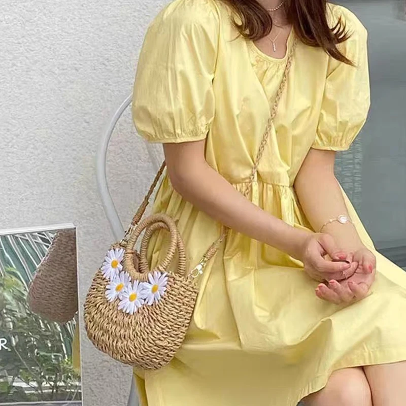 New Small Fresh Hand Carry Messenger Sticky Flower Straw Bag Mini Yuan Bucket Woven Bag Casual Women's Bag Beach Bag