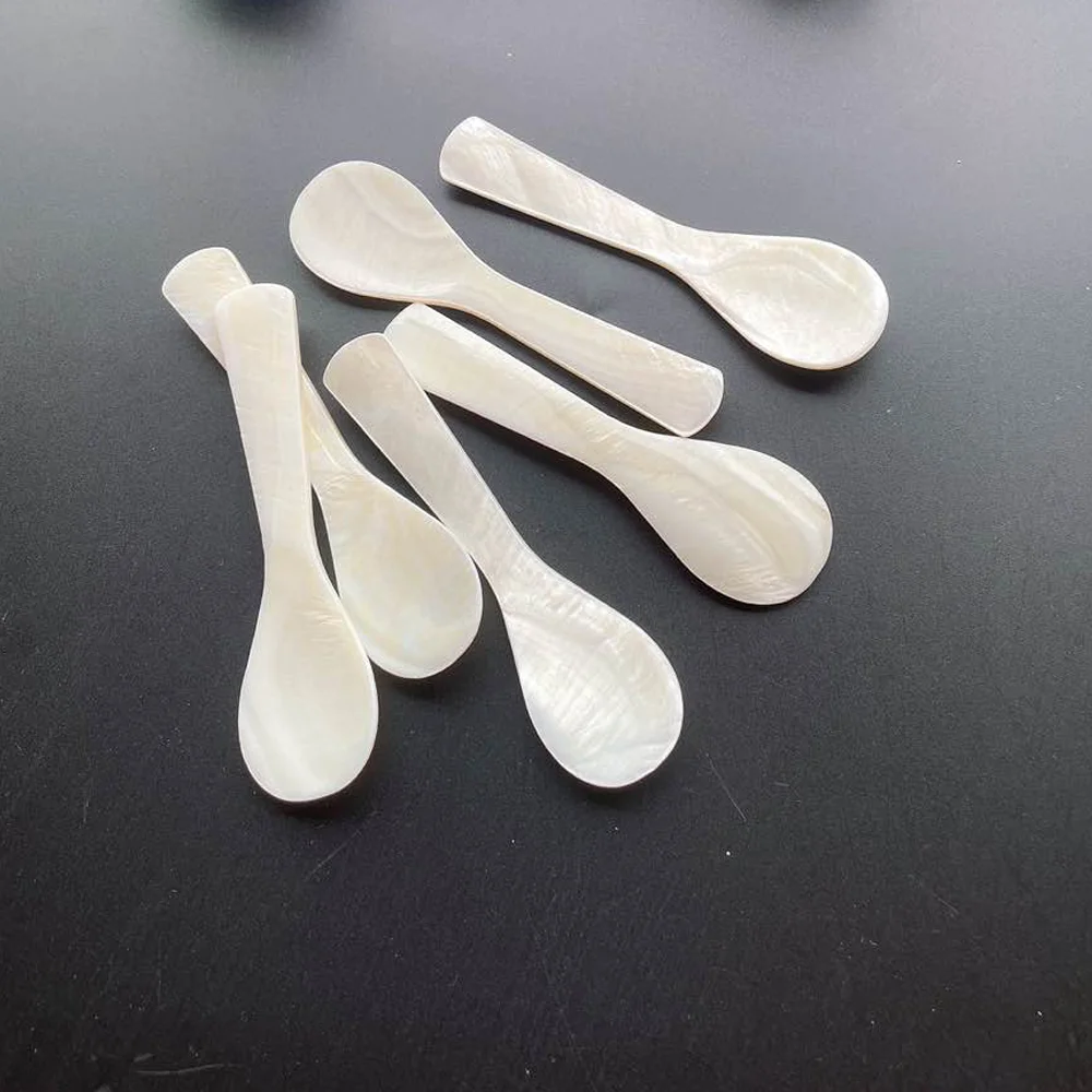 

Wholesale 50pcs Caviar Spoons 9cm Long Natural Shell Spoon Mother of Pearl MOP Caviar Spoons for Cubilose Dessert Salt