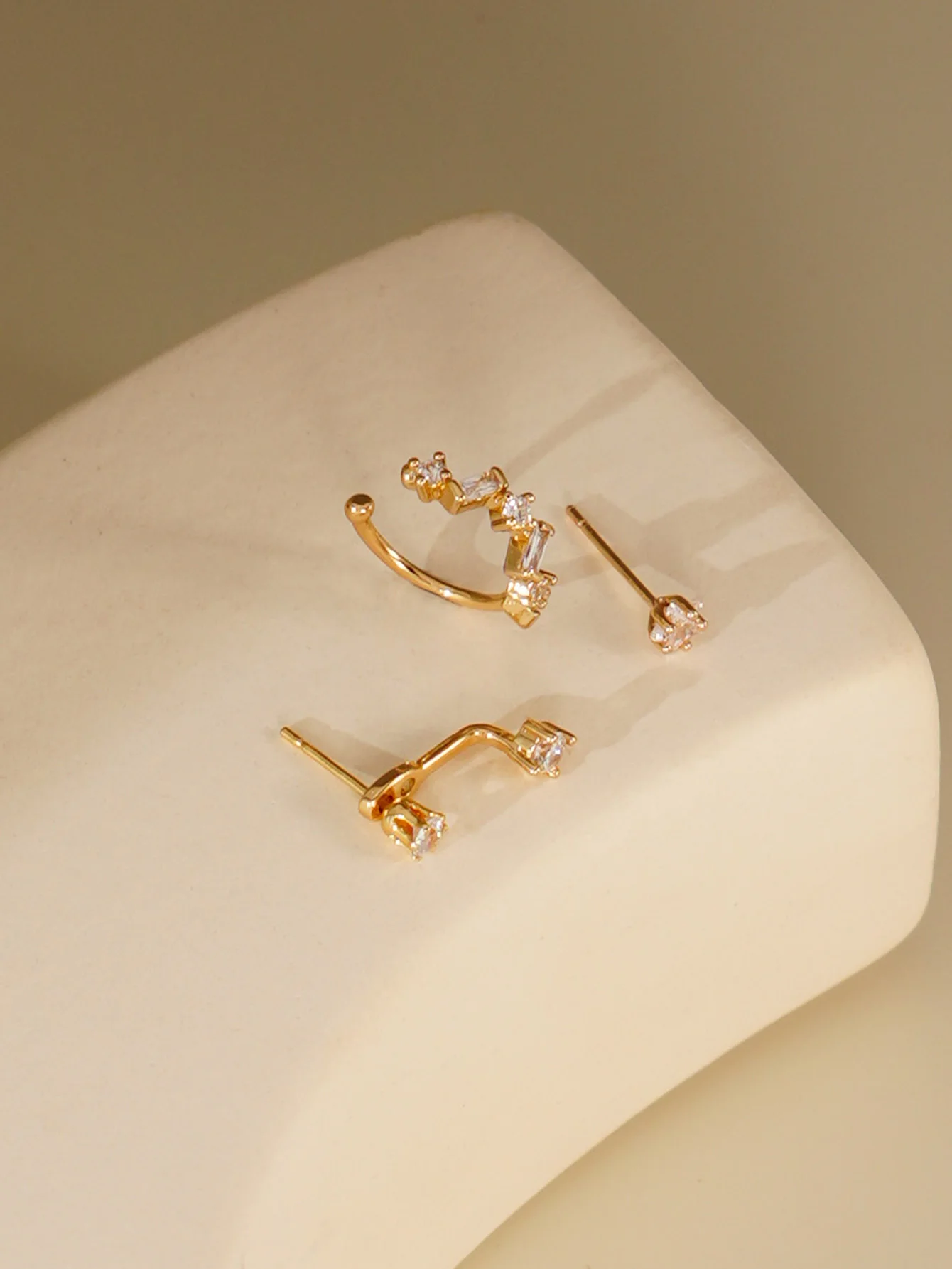 Vintage Cubic Zirconia Flower Earrings