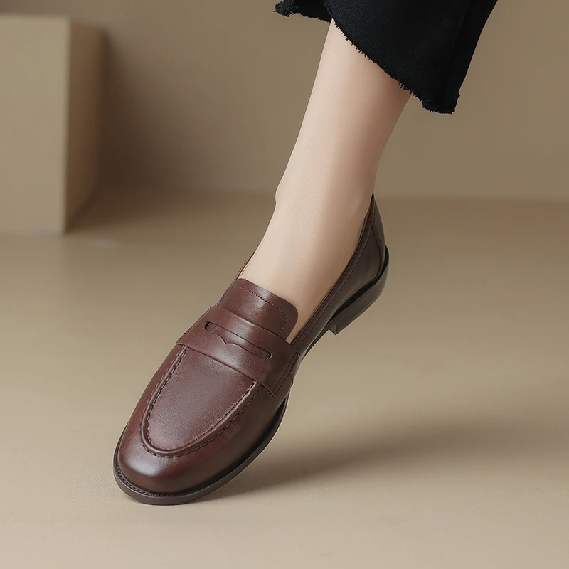 

Womens Genuine Leather Round Toe Flat Loafers Concise Casual Heels Ladies Autumn Fashion Moccasin Shoes Brown Black Plus Size 41