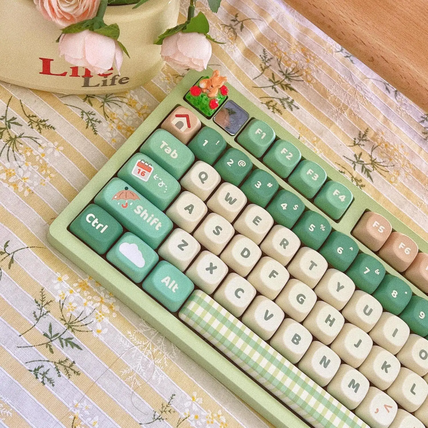 Boné de Chave Verde Bonito Adequado para Teclado Mecânico Faça Você Mesmo Namorada Aniversário Presente de Ano Novo Altura Moa Material Pbt 132-chave - Imagem 4