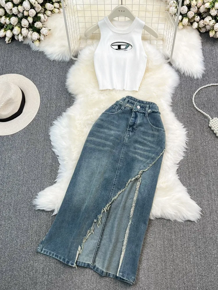 

2024 New Vintage Hanging Neck Off Shoulder Slim Fit Tank Top+Casual High Waist Mid Length Split Denim Skirt Set of Two for Women