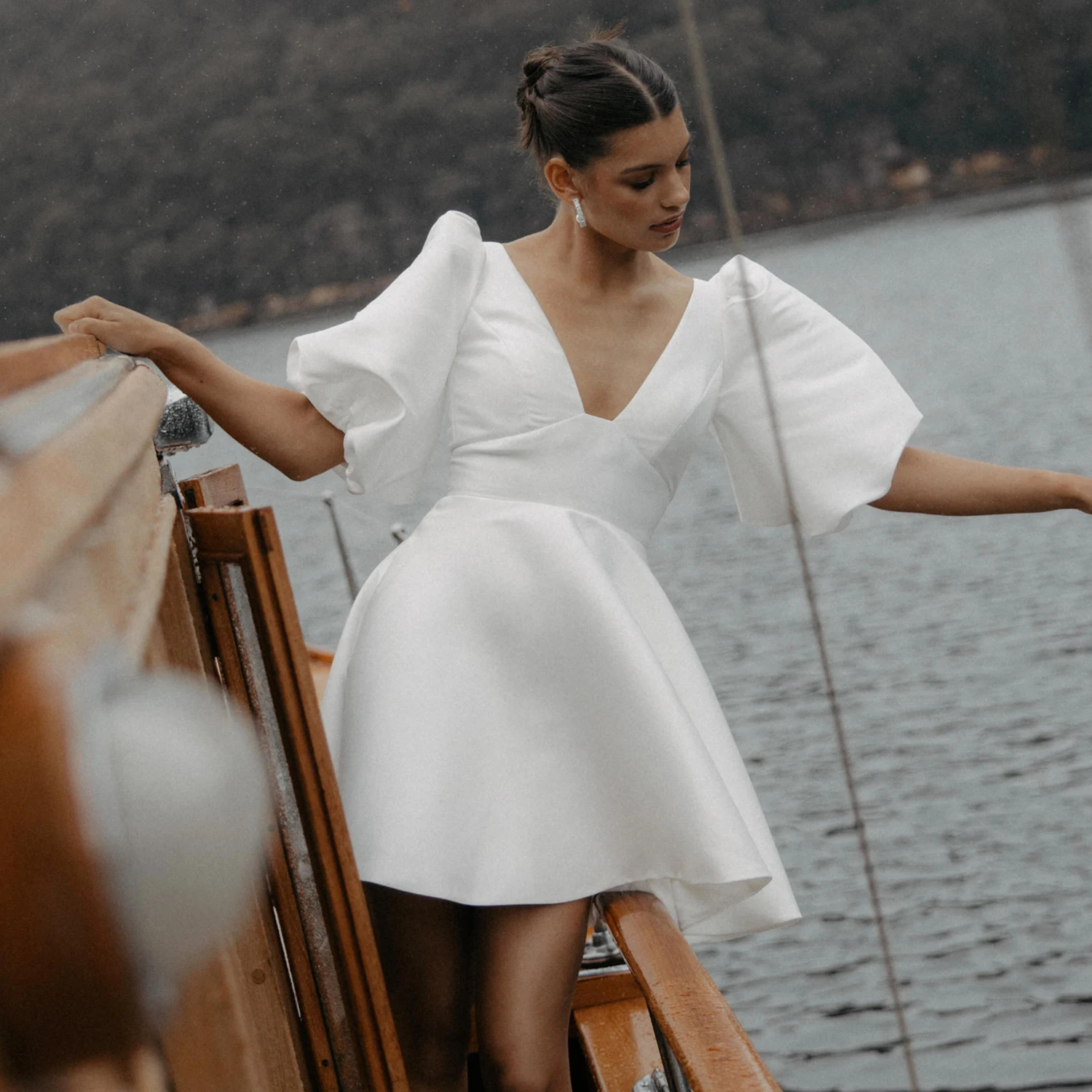 green emerald velvet dress Elegant Long Sleeve Minimalist Mermaid Wedding Dress EU42 / Off-White