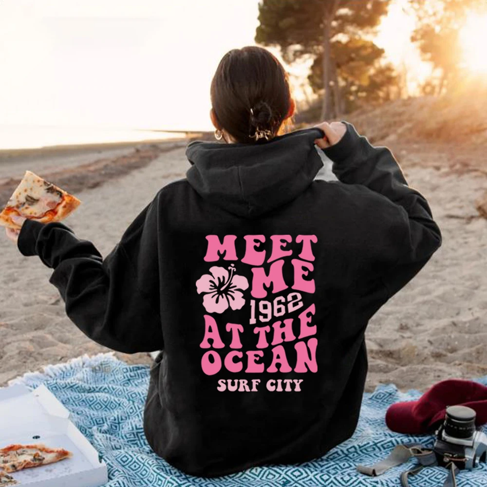 

Meet Me At The Ocean Hoodie Ocean Beach Hooded Sweatshirt Retro California Aesthetic Vsco Hoodies with Back Printing Tumblr Tops