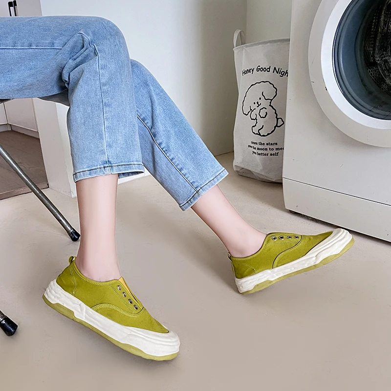 2022 Autumn New Slip-On Lovers Canvas Shoes Women's All-Match Trend White Shoes Summer Student Flat Bottom Casuals Male Sneakers