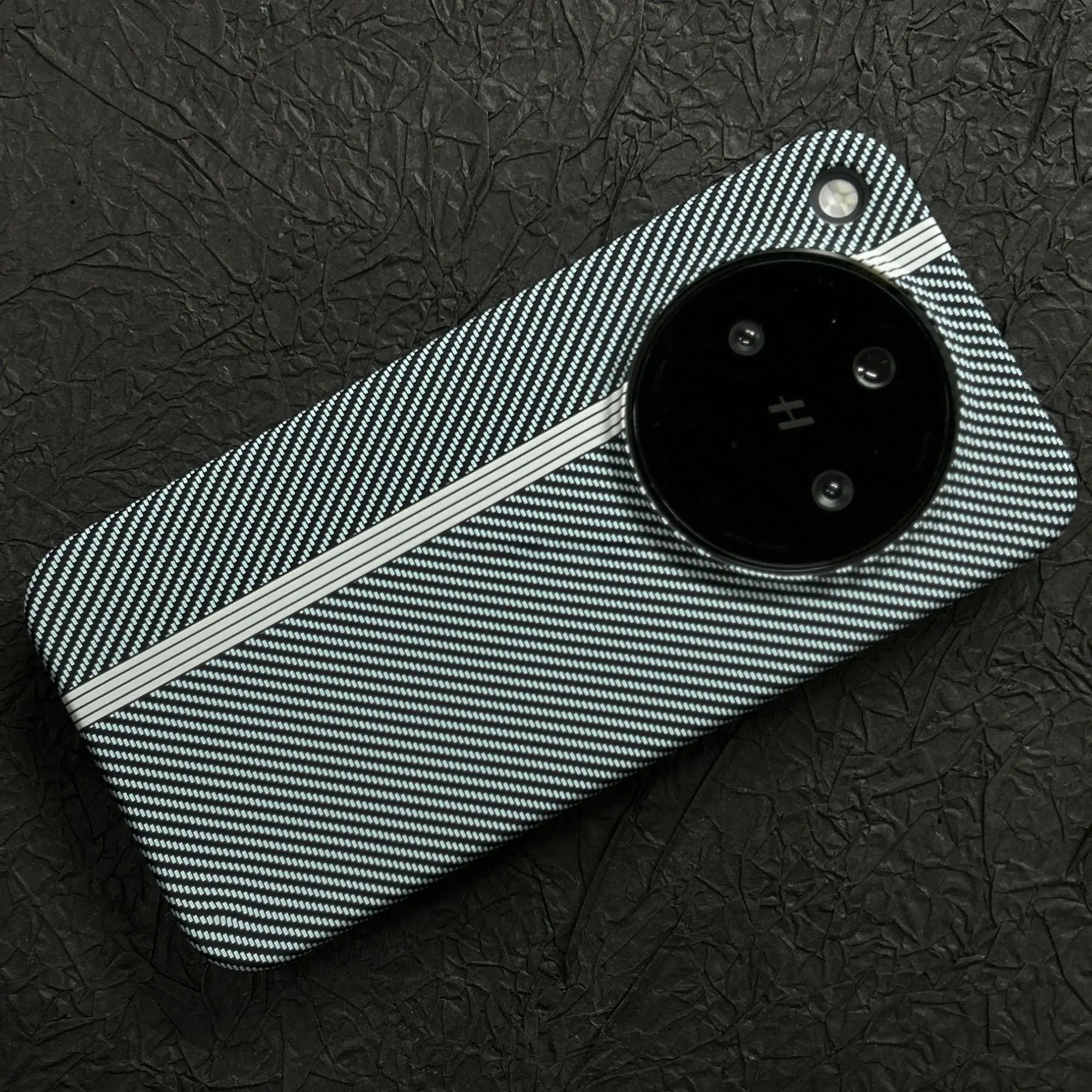 Simple Striped Carbon Fiber Texture Drop-Proof Case Cover