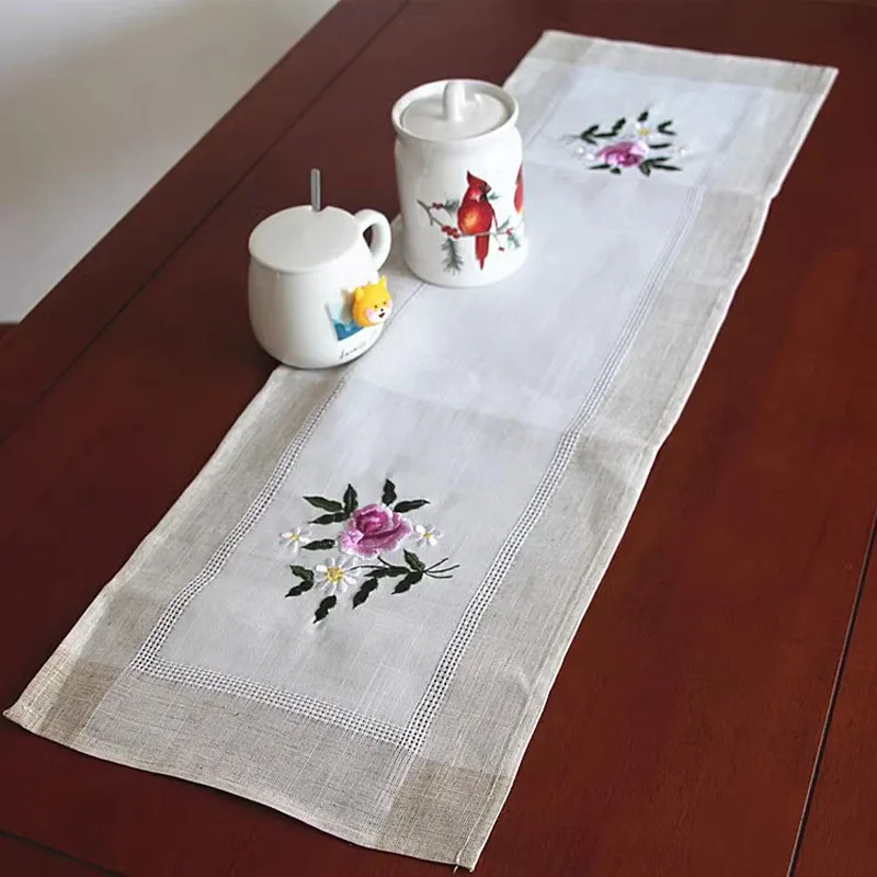 

Europe Linen rose flower embroidery Table flag Runner cloth cover tablecloth Christmas Wedding Table decoration and accessories