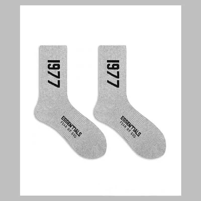 Men's and Women's Midtube Digital Sports Pure Cotton Socks Comfortable Stylish Breathable