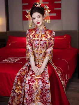 A new luxurious large-sized dragon and phoenix wedding gown with large Five blessings cheongsam