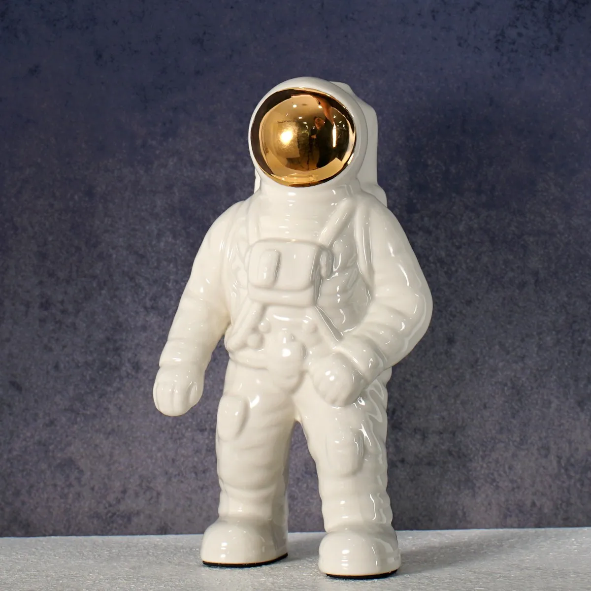 CAPIRON Porcelain Astronaut Vase Figurines Bookshelves Office Living Room Desktop Decor Interior Home Decoration Accessories 2