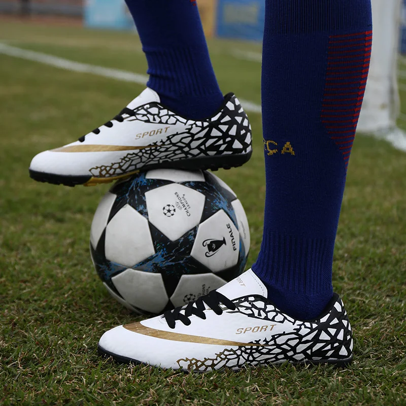 Soccer Boot 2024 Soccer Shoes for Men Outdoor Breathable Turf Soccer Cleats Professional Football Shoes Kids Boys