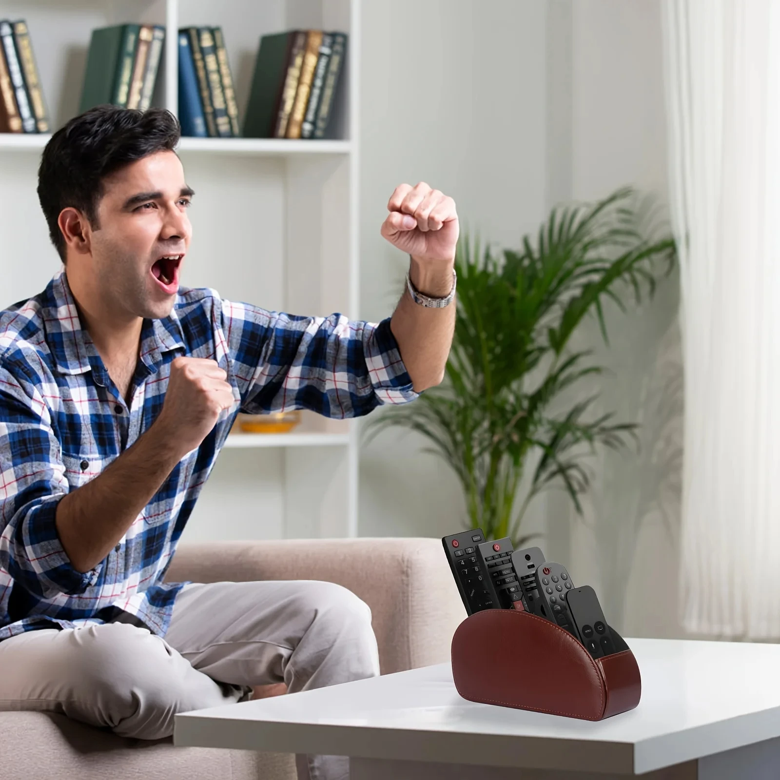 Leather Remote Control Holder with 5 Compartments Remote Control Box for Desktop Storage Media Player Heater Controllers