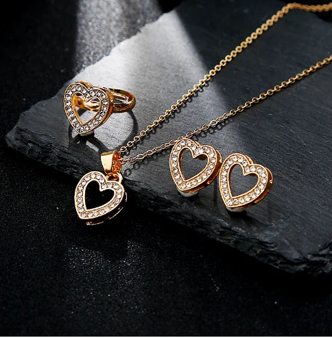 2021 Luxury Simple Big Small Hollow Double Heart-shaped Necklace Exquisite Crystal Zircon Pendant Chain Women's Wedding Jewelry 