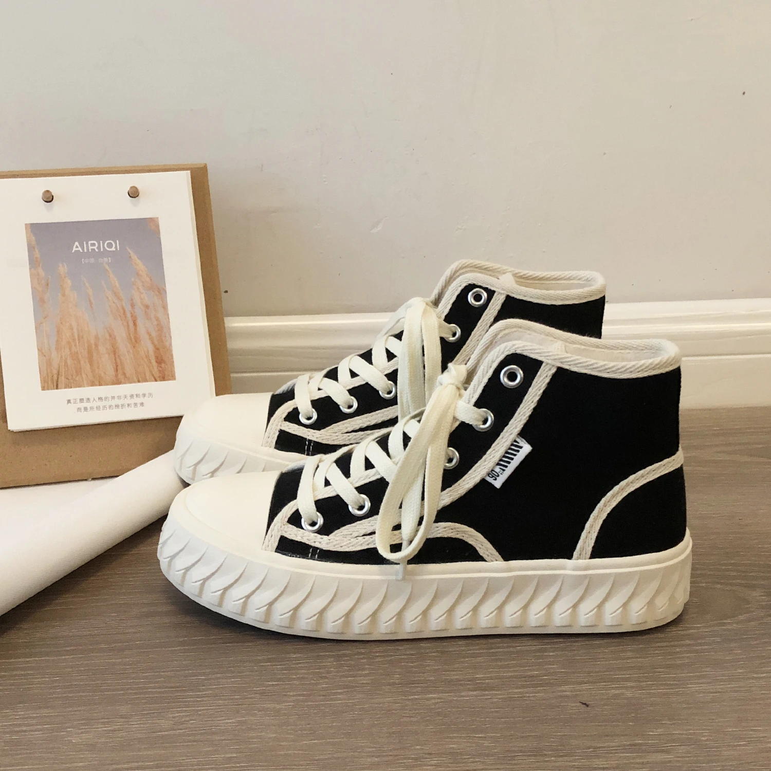 

Winter Shoes Women Casual Female Sneakers Round Toe All-Match Espadrilles Platform Retro New Small Cross Leisure Basic Lace-Up C