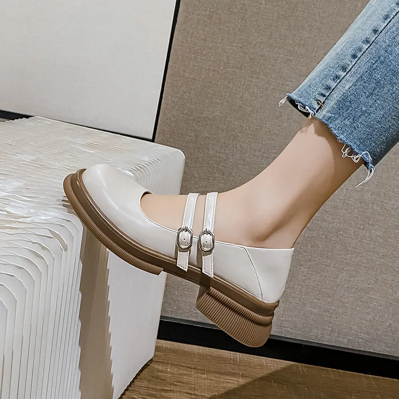 フラットシューズ MARY JANE STRETCH IN OPTIC WHITE 41BYZjoAWaL._UF350,350_QL80_.jpg