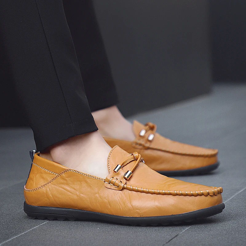 

Hot Sale Brown Summer Moccasins for Men Handmade Casual Loafers Men Breathable Slip-on Driving Shoes Men Flats zapatos de hombre