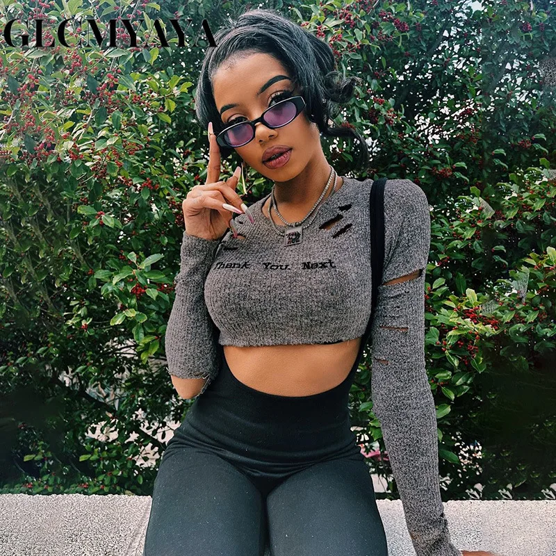 

Женский уличный топ с круглым вырезом и буквенным принтом