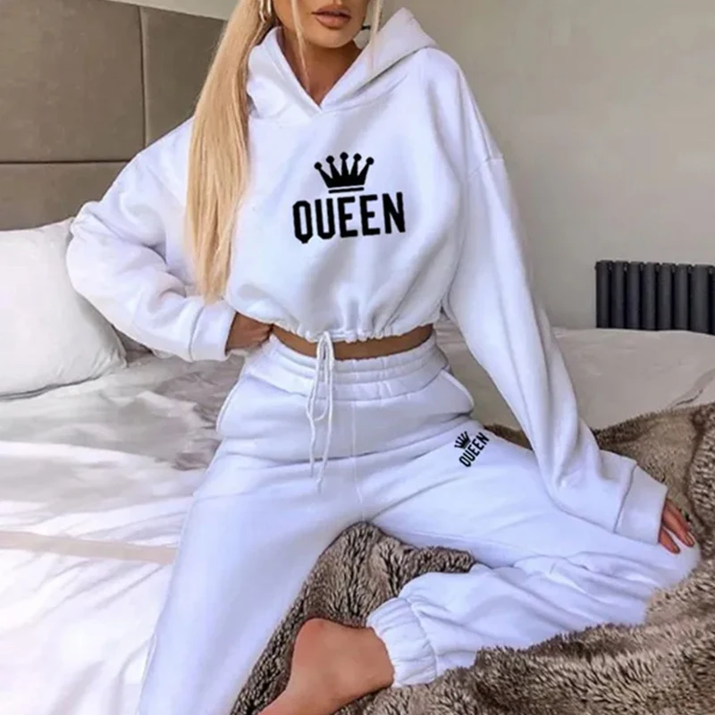 Рисунок 2 - Женский спортивный костюм с принтом Queen
