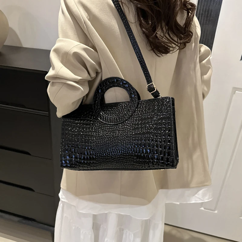 Borsa a mano da donna di lusso con motivo coccodrillo Borsa a tracolla alla moda Borsa a tracolla in pelle PU di marca famosa Borsa a mano grande da donna  1524