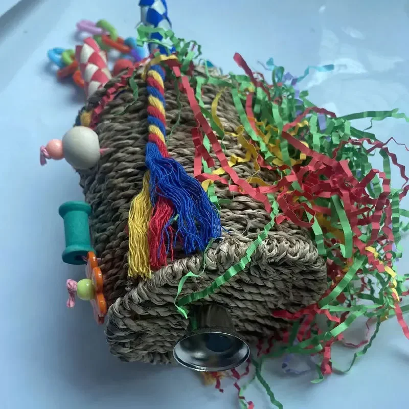 Large parrot toy Halloween shaped gnawing nut colored paper grass woven puzzle bird toy 4