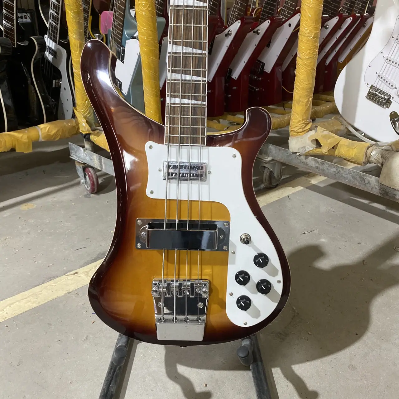 Rickenbacker 4003 Chitarra Elettrica, Basso, Corpo In Tiglio, Colore Vintage Sunburst, Tastiera In Palissandro, Muslimah, Spedizione Gratuita