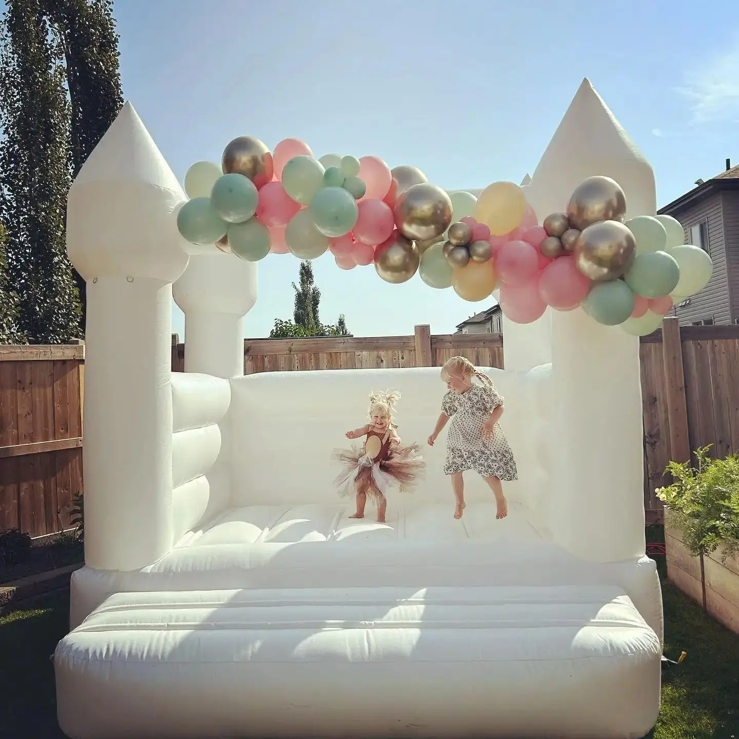 

7 Days Arrive White Pink Bounce House Jumping Blue Inflatable Bouncy Castle Ball Pit With Air Blower For Rental Business