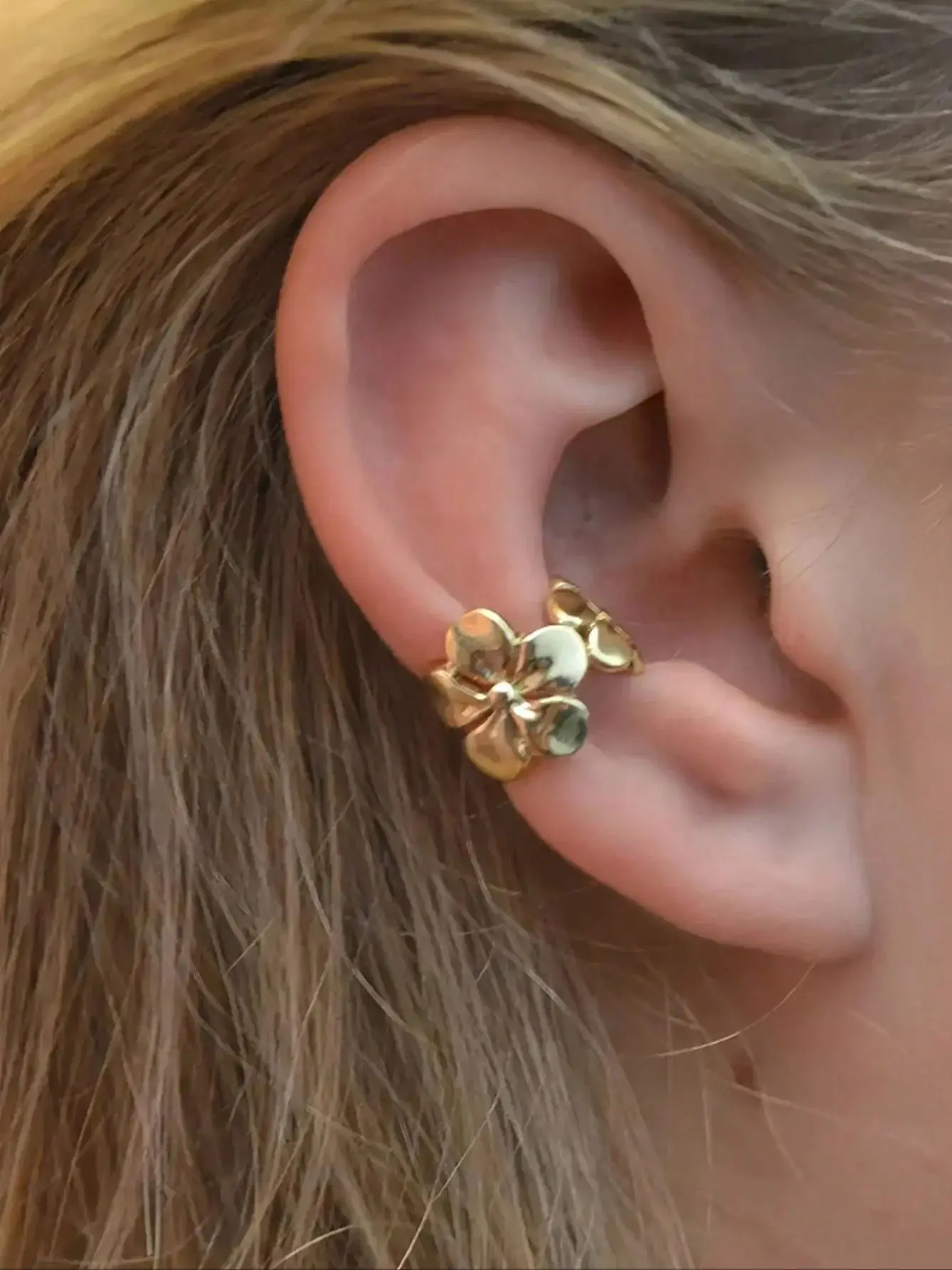 Blumen-Ohrclips aus Edelstahl, wasserdicht, hochwertiger Damenschmuck, geeignet für den täglichen Gebrauch, Urlaub am Meer usw – Detail 2