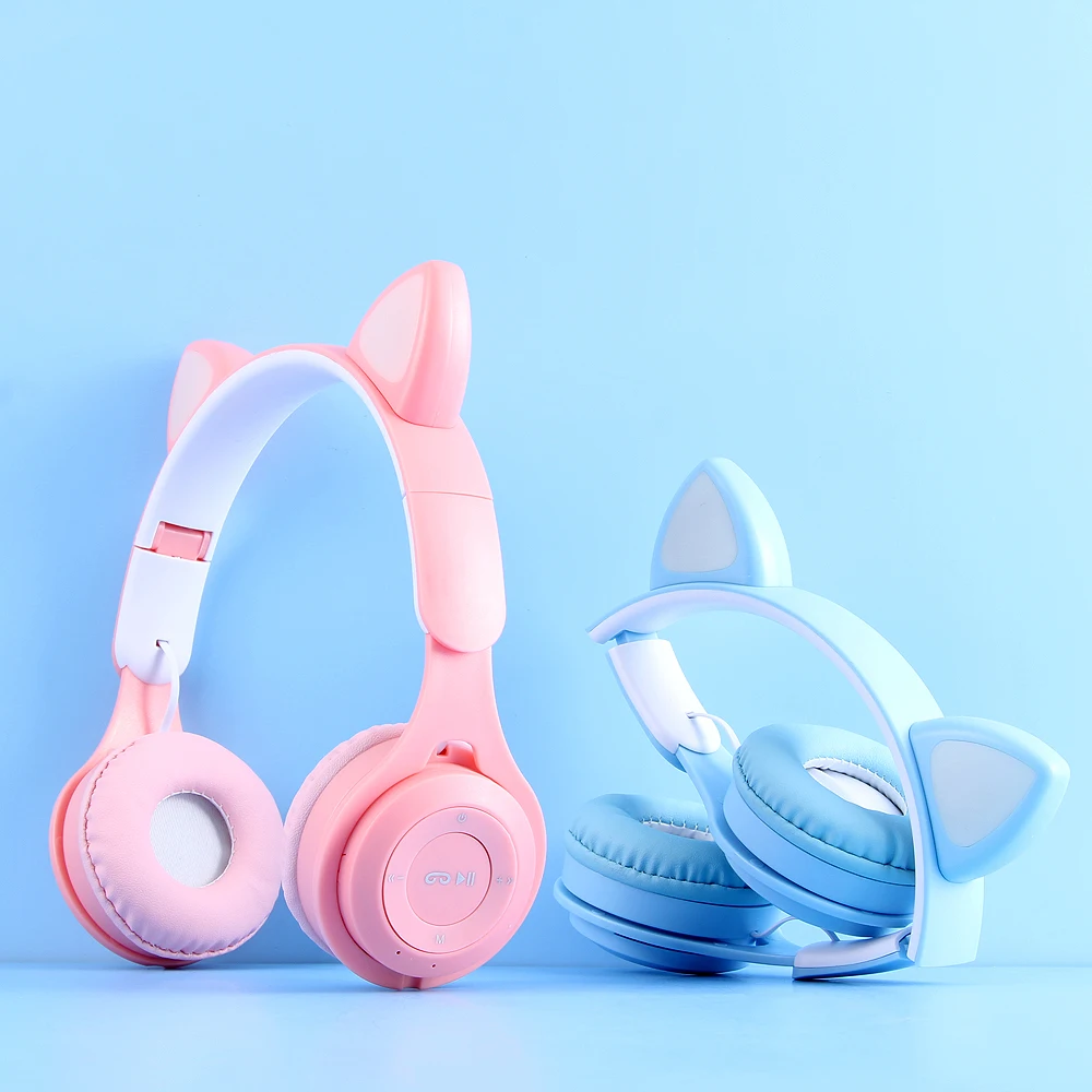 Cat Helmet Wireless Bluetooth Headphones Kids Headphones Cat Ear Music Game Headset with Flash LED Light Kids Gifts