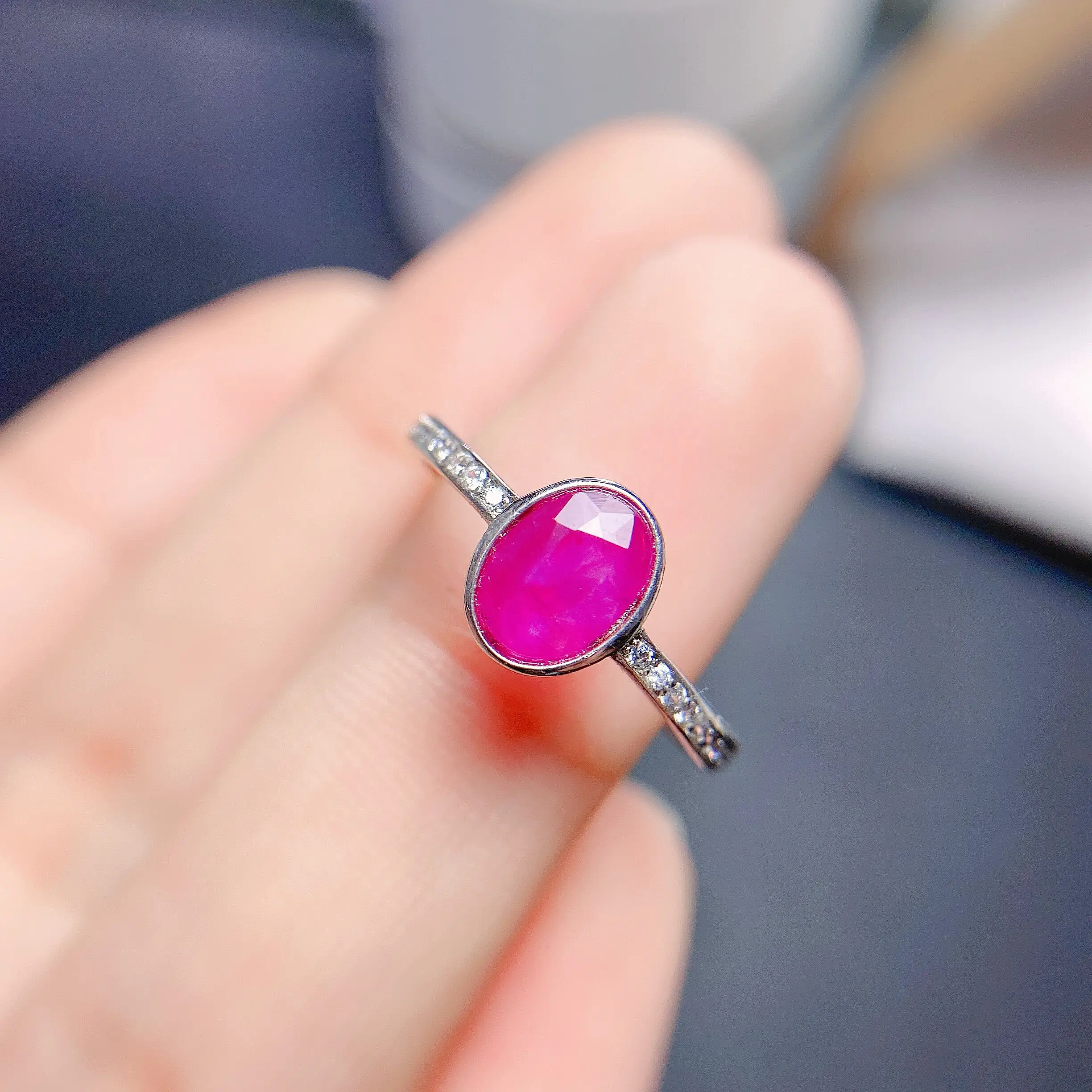 

Женское кольцо из серебра 2022 пробы, с натуральным драгоценным камнем