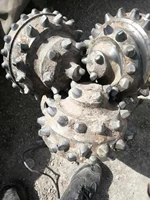 New HOT Selling 8 3/4 Iadc Code 537 Tricone Rotary Rig Rocks Bits Well Used Water Drilling Machine 2