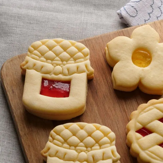 Description Picture 2 of itemJam Sandwich Cookie Cutter Biscuit Mold 3D Christmas Plastic Pressable Fondant Cookie Stamp New Year Cake Decor Baking Supplies